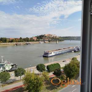 GARSONJERA SA POGLEDOM NA TVRĐAVU! Boutique studio with river & fortress view near city center